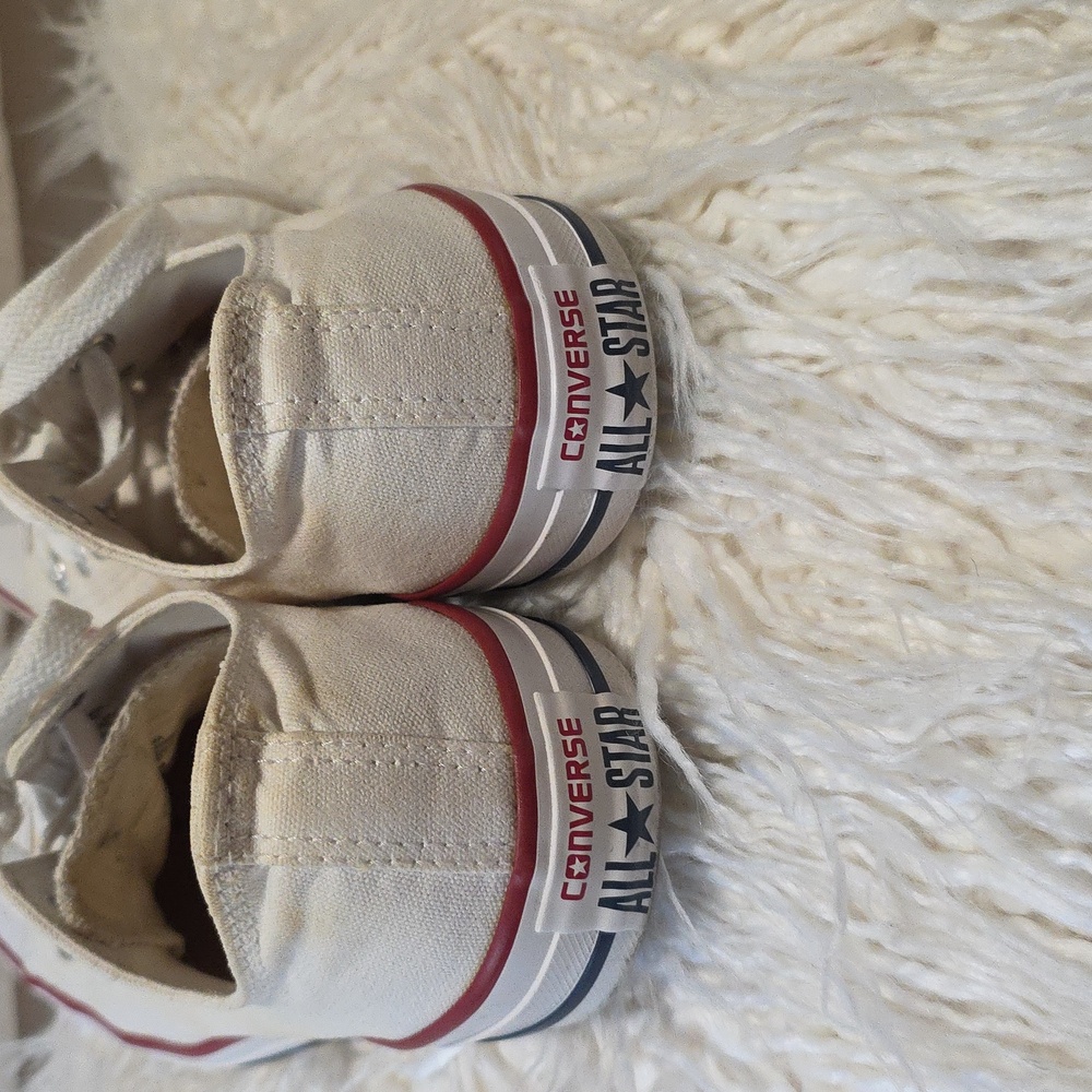 Converse White Sneakers with Red Accents - Picture 7 of 7